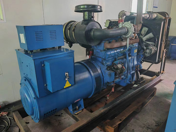 乾县100kW柴油发电机组使用多级机油有哪些优缺点？